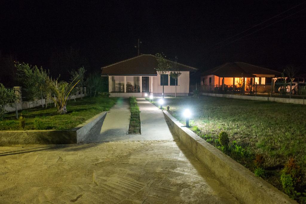 Guest House Radulovic Petrovac Exterior photo