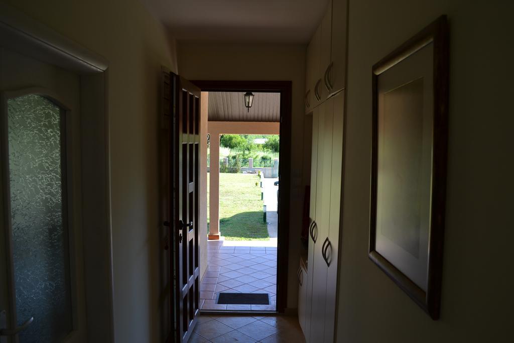 Guest House Radulovic Petrovac Exterior photo